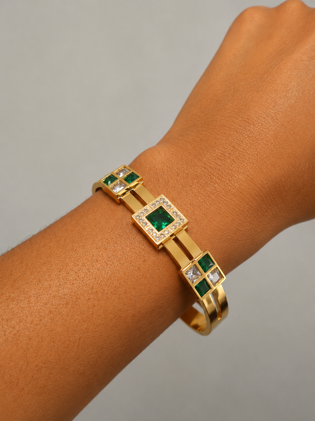 Nadine Bangle