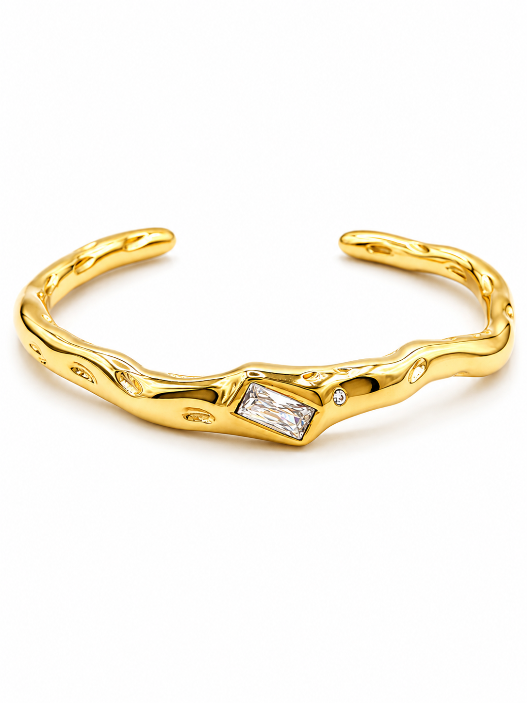 Zafira Cuff White